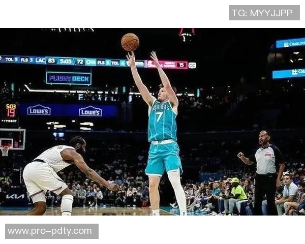 弗拉格连续四场得分30克尼佩尔三分超越库里杰明贡献26分助队取胜 弗拉格连续四场得分30克尼佩尔三分超越库里杰明贡献26分助队取胜